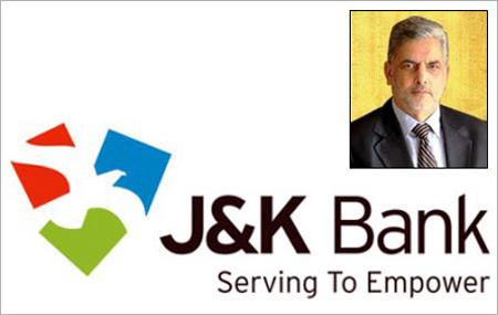Budgam residents resent shifting of JKB Cluster Office to Bemina